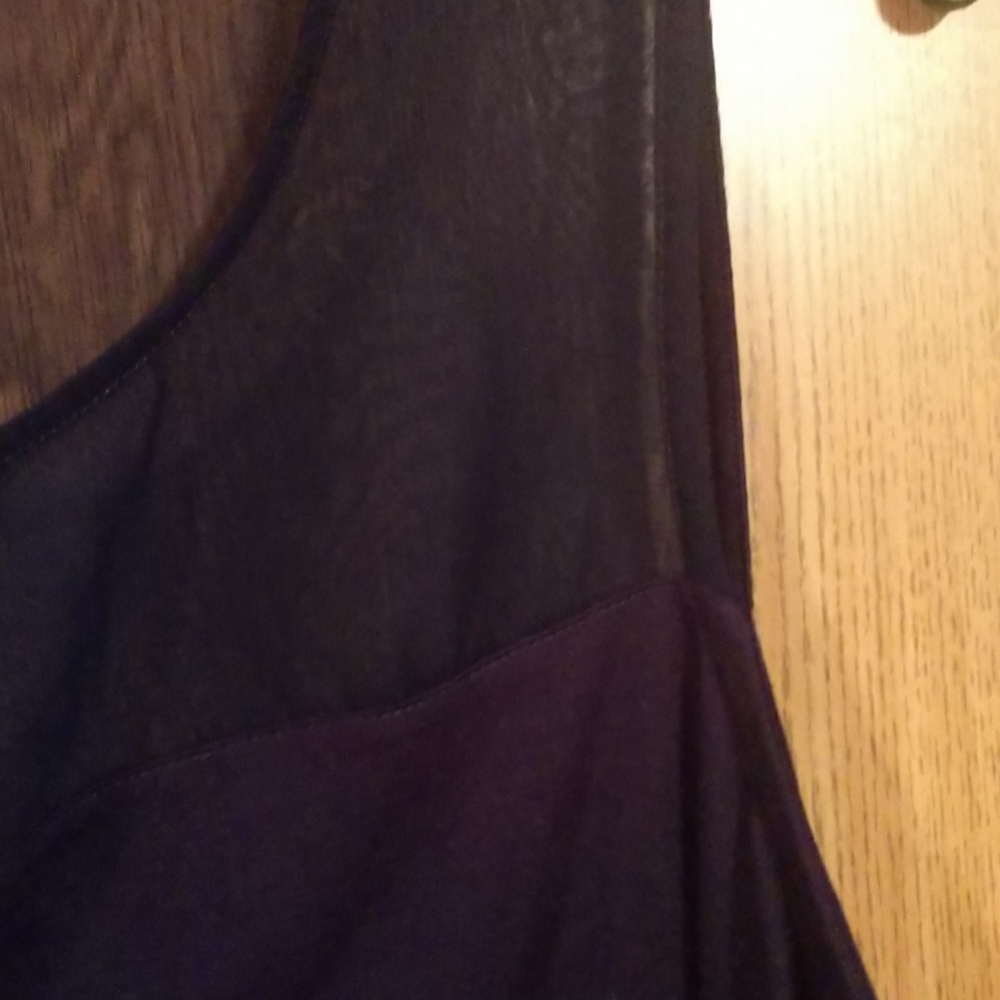 Tank - Picture 4 of 4